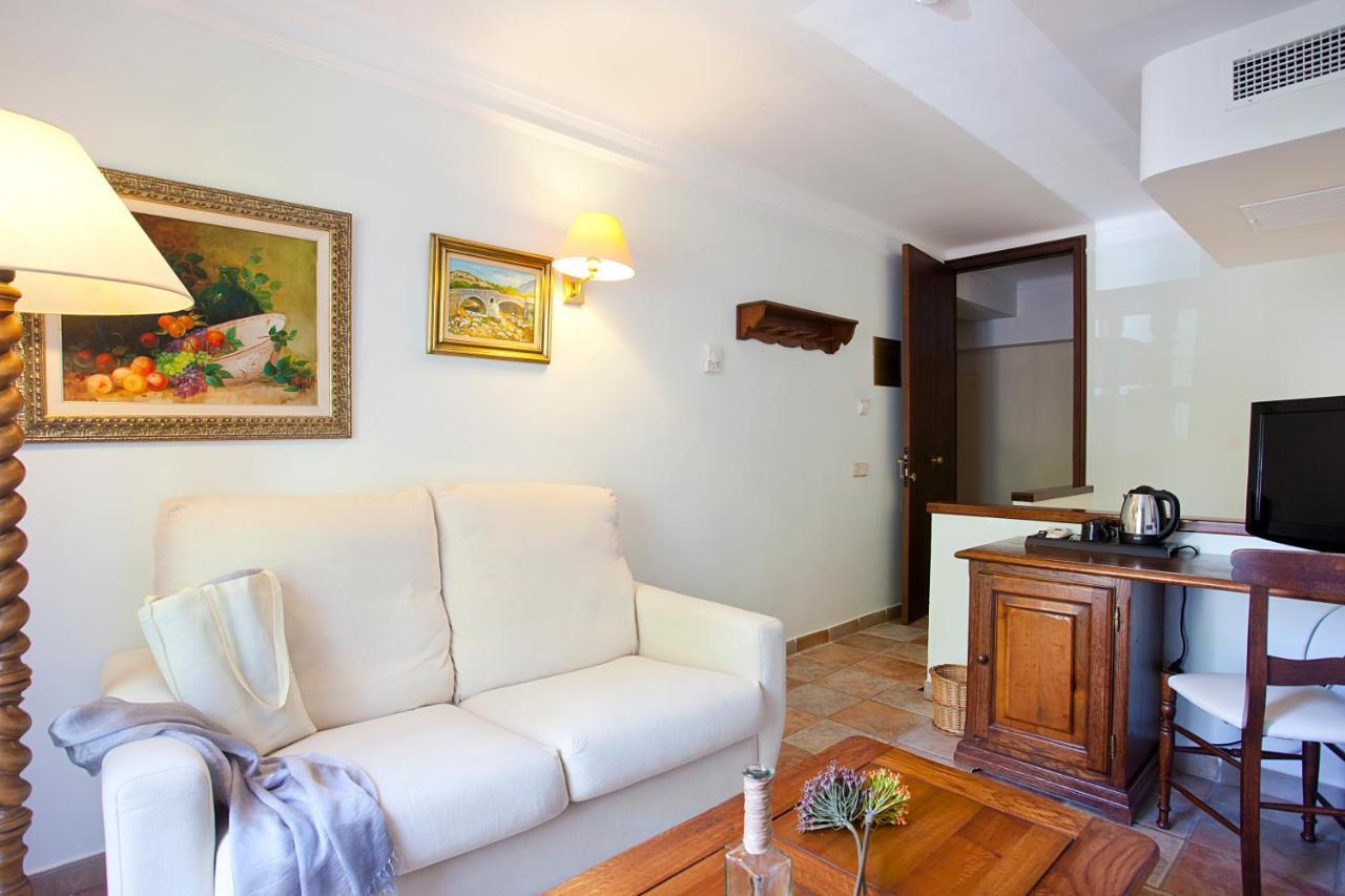 Hotel Cala Sant Vicenc - Adults Only Cala de Sant Vicenc Exterior foto