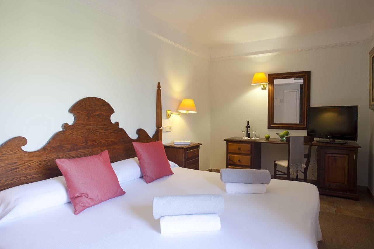 Hotel Cala Sant Vicenc - Adults Only Cala de Sant Vicenc Exterior foto